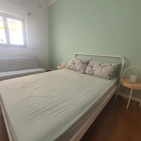 Apartment Spacious, Central 3Br Apartment With Backyard Is-Swieqi